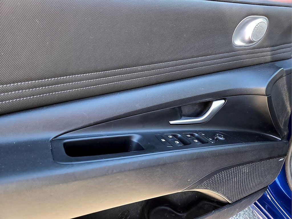 2022 Hyundai Elantra Limited