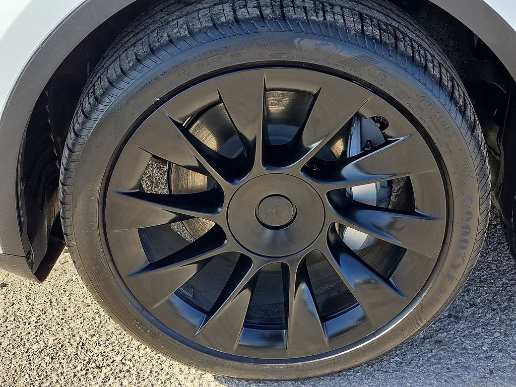 2025 Tesla Model Y Long Range