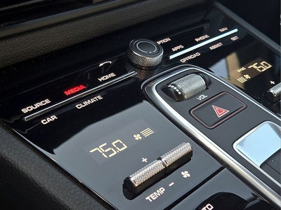 2022 Porsche Cayenne Base