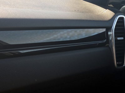 2022 Porsche Cayenne Base