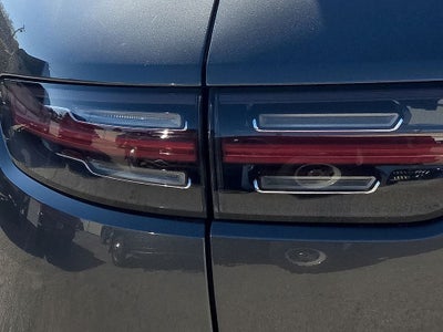 2022 Porsche Cayenne Base