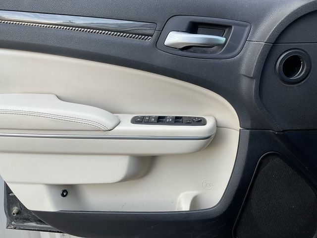 2018 Chrysler 300 Touring L