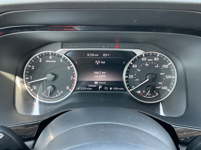 2025 Nissan Pathfinder SV