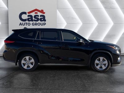 2023 Toyota Highlander LE