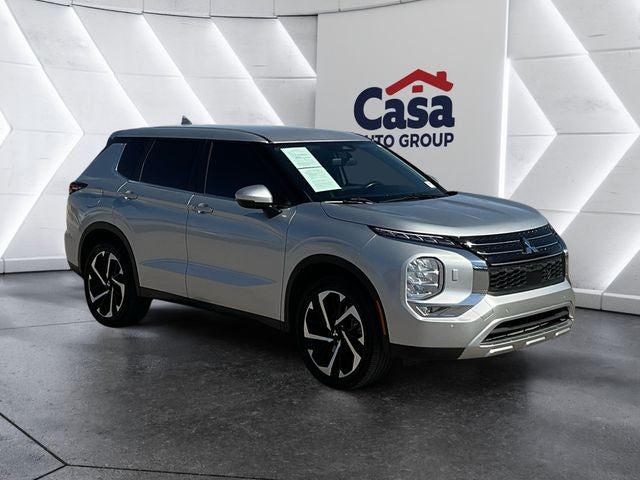 2023 Mitsubishi Outlander SE