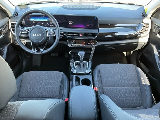 2025 Kia Seltos X-Line