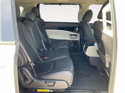 2023 Kia Carnival SX