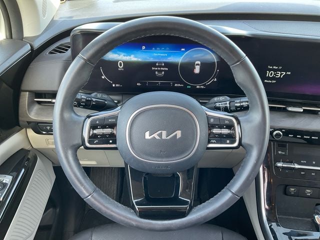 2023 Kia Carnival SX