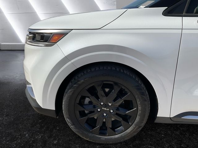 2023 Kia Carnival SX