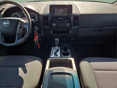 2015 Nissan Titan SV