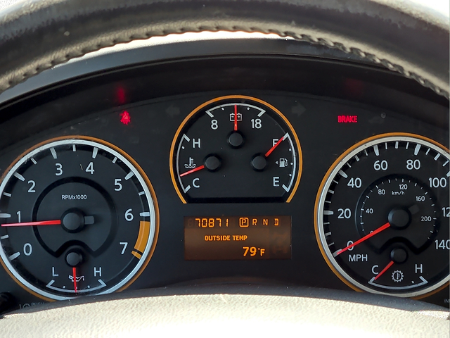 2015 Nissan Titan SV