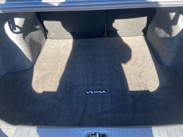 2022 Nissan Versa SV