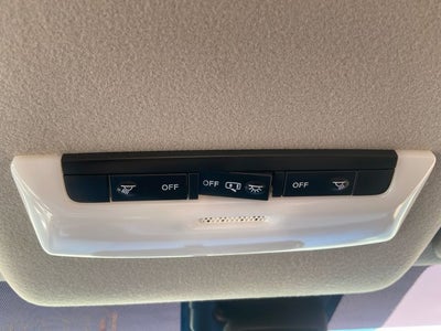 2022 Nissan Versa SV