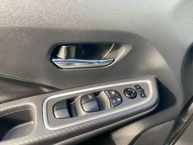 2024 Nissan Versa 1.6 SR