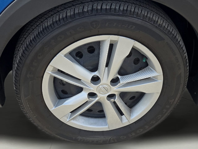 2023 Nissan Kicks S