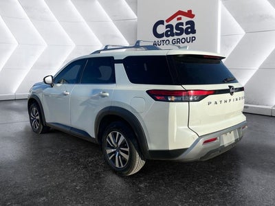 2023 Nissan Pathfinder SL
