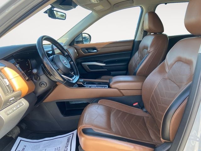 2023 Nissan Pathfinder Platinum