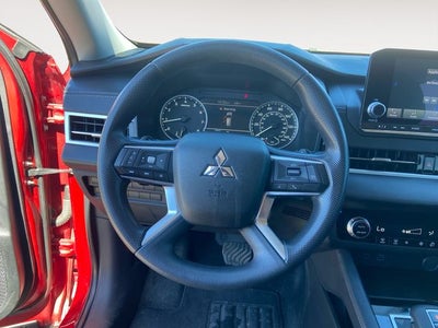 2024 Mitsubishi Outlander ES