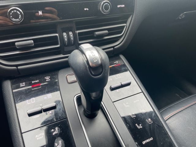 2022 Porsche Macan Base