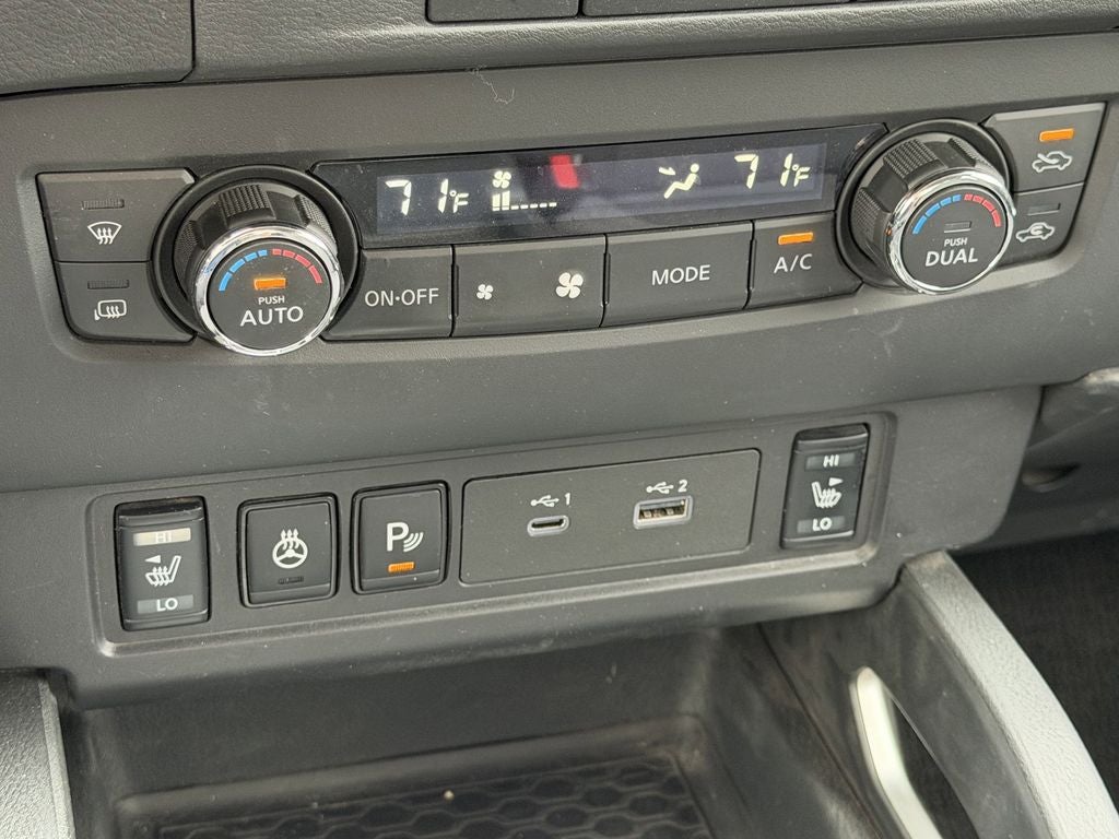 2023 Nissan Frontier SV