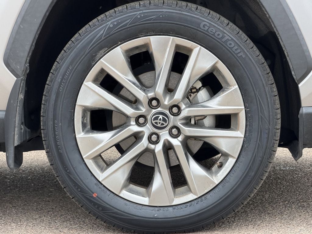 2020 Toyota RAV4 XLE Premium