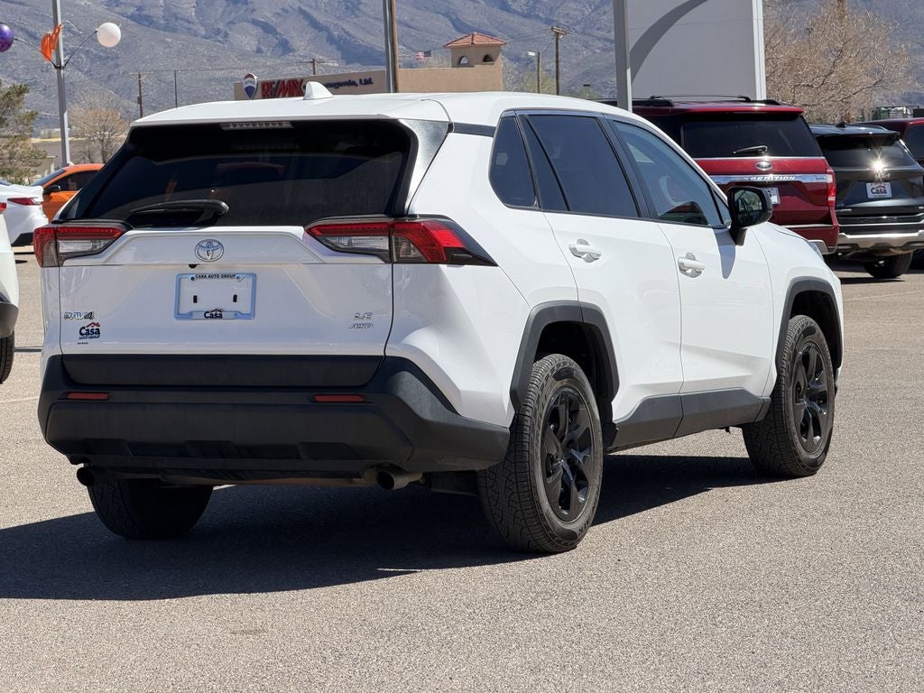 2022 Toyota RAV4 LE