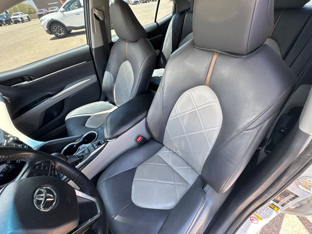 2018 Toyota Camry Hybrid XLE
