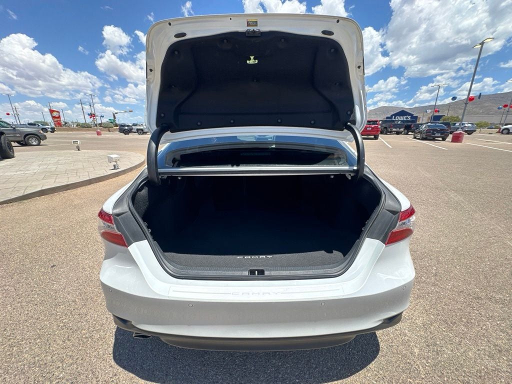 2018 Toyota Camry Hybrid XLE