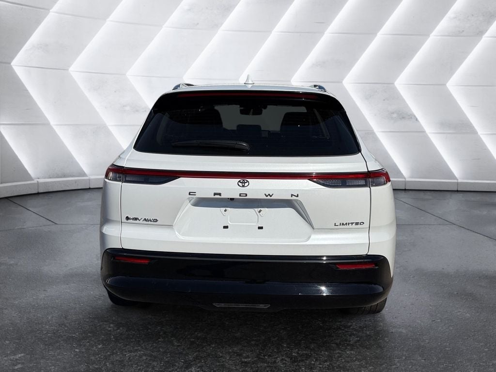 2025 Toyota Crown Signia XLE