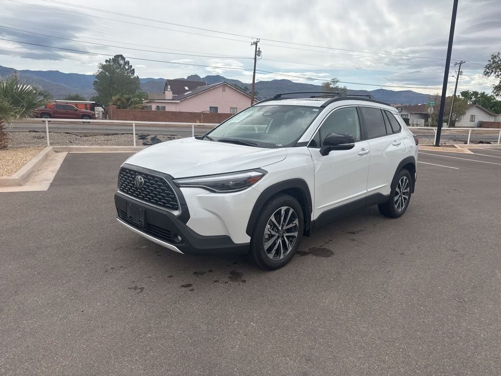 2025 Toyota Corolla Cross XLE