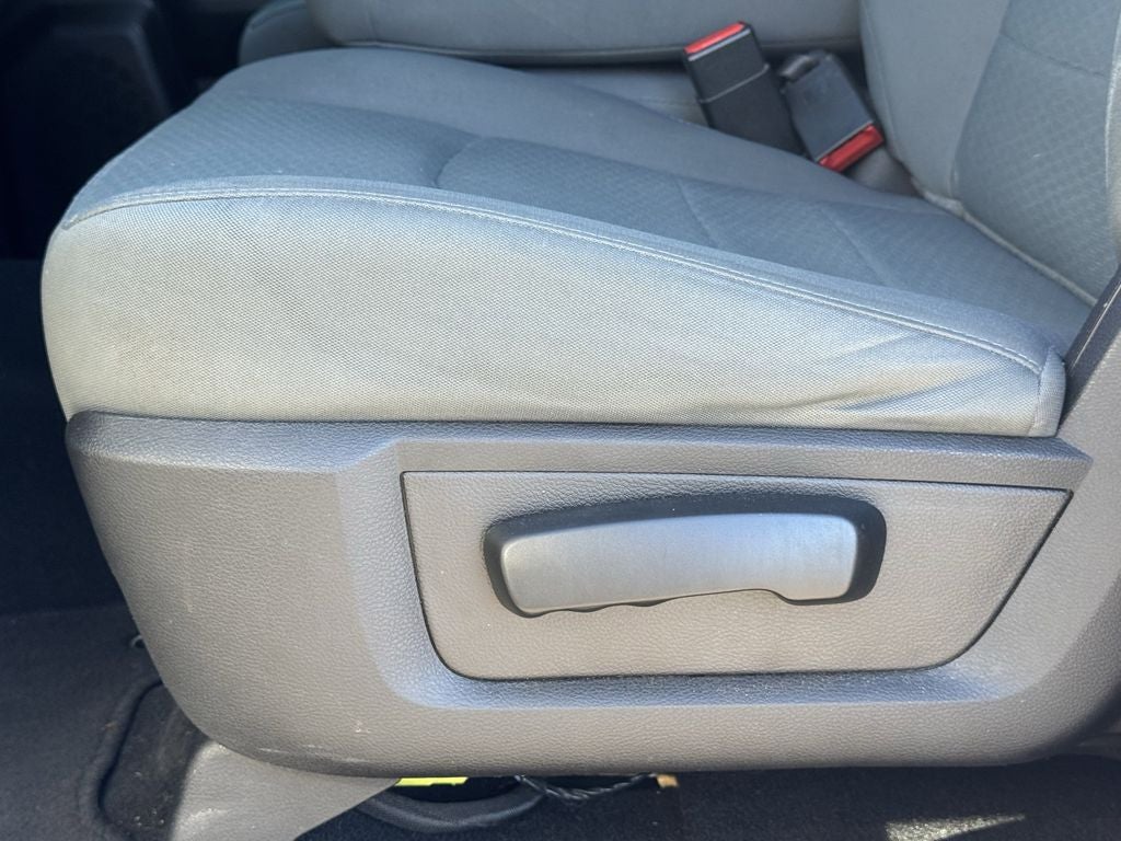 2019 RAM 1500 Classic SLT Crew Cab 4x4 6'4' Box