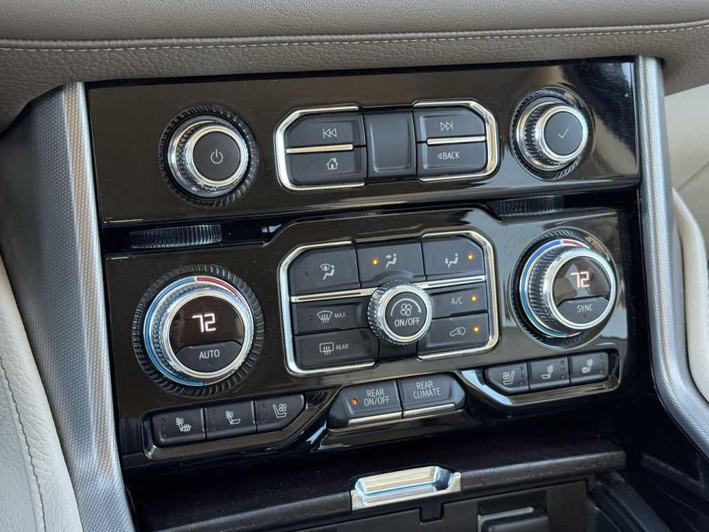 2022 GMC Yukon 4WD Denali