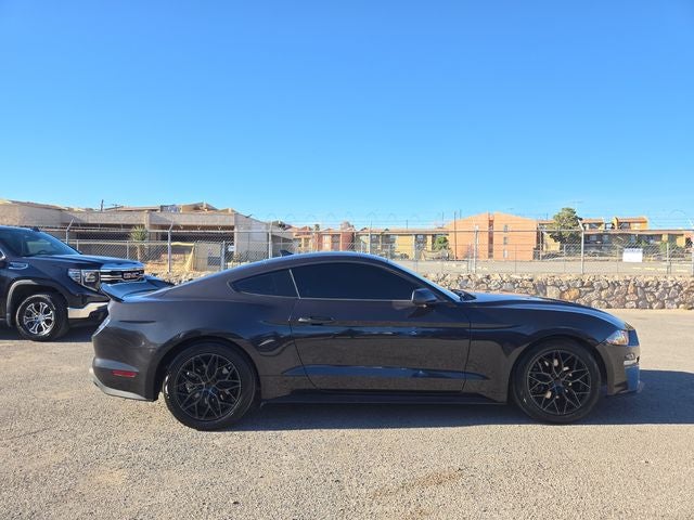 2022 Ford Mustang EcoBoost