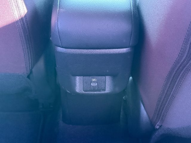 2023 Nissan Versa 1.6 SR