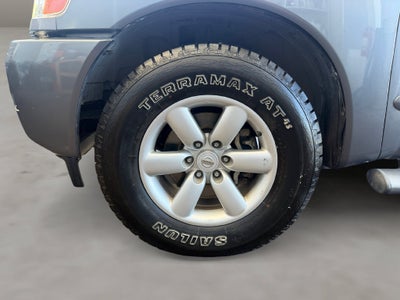 2014 Nissan Titan SV