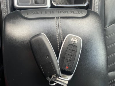 2023 Nissan Pathfinder Platinum