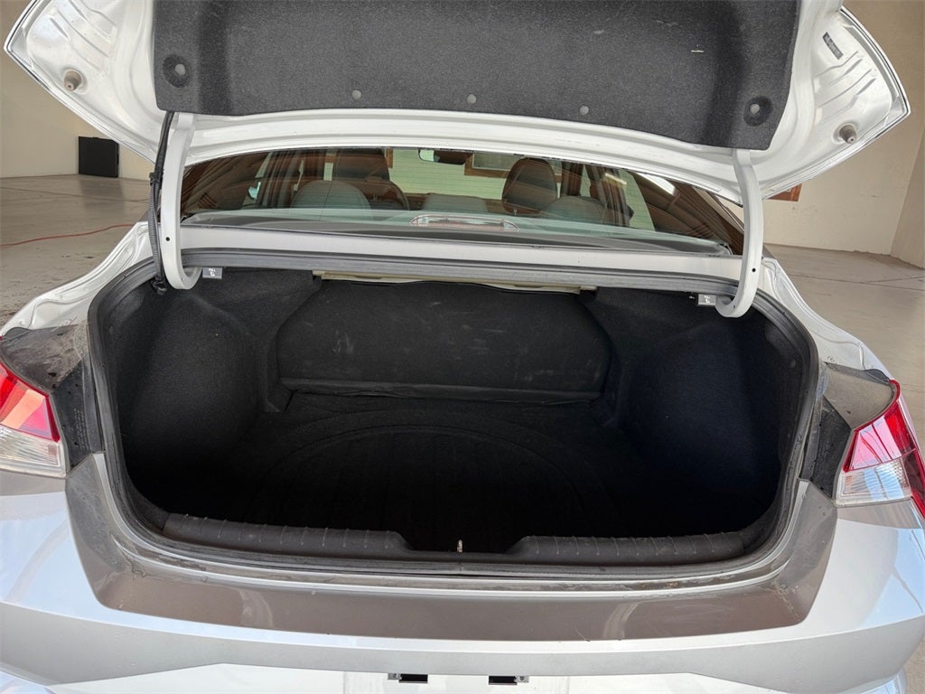 2021 Hyundai Elantra SE