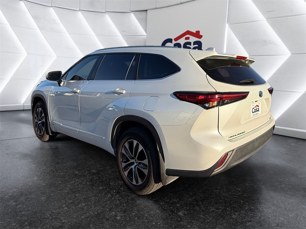 2023 Toyota Highlander Hybrid XLE