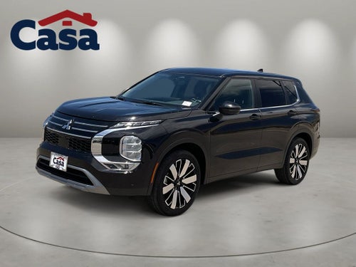 2025 Mitsubishi Outlander Base