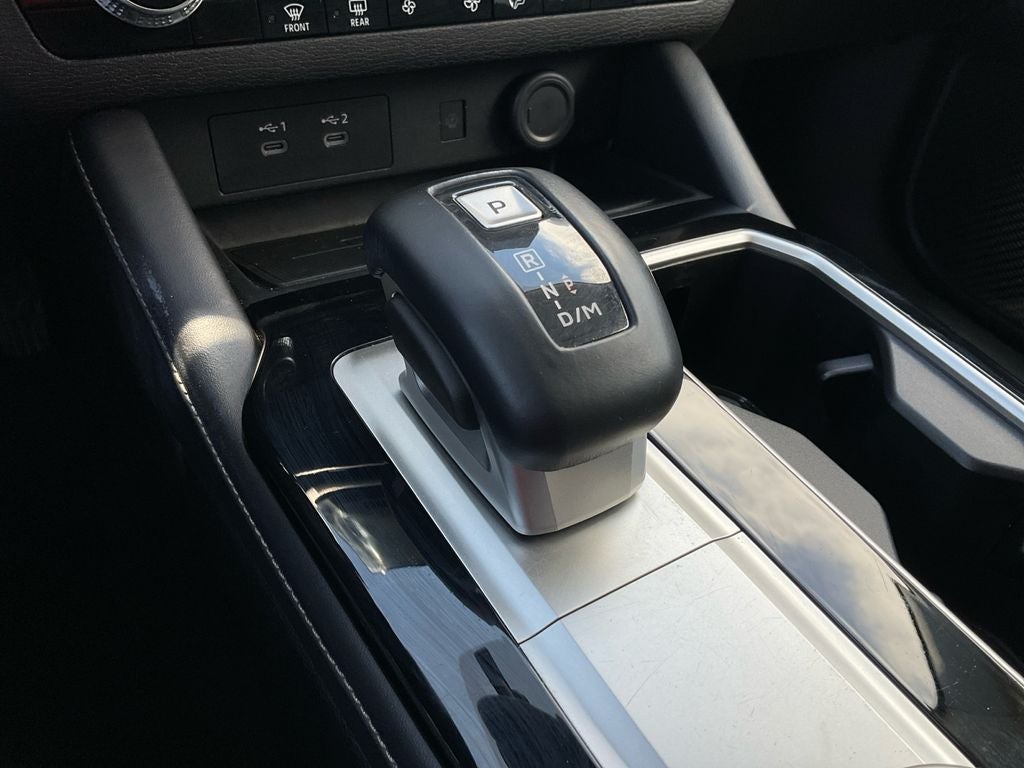2025 Mitsubishi Outlander Base