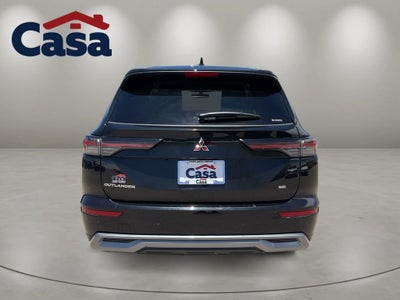2025 Mitsubishi Outlander Base