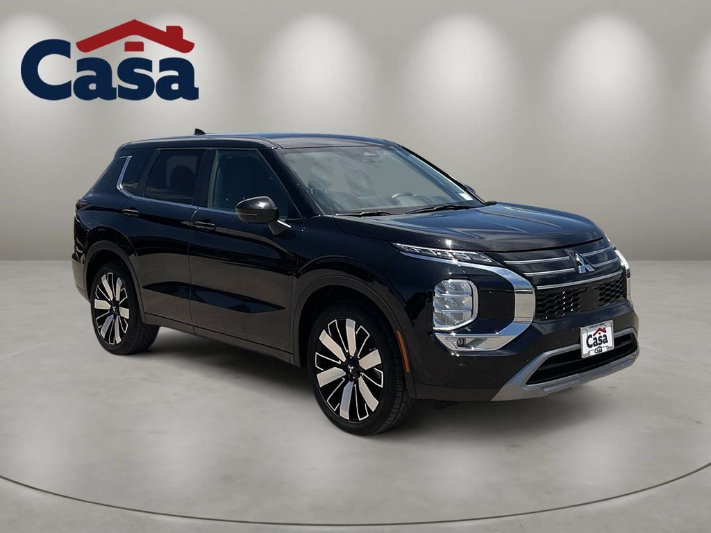 2025 Mitsubishi Outlander Base
