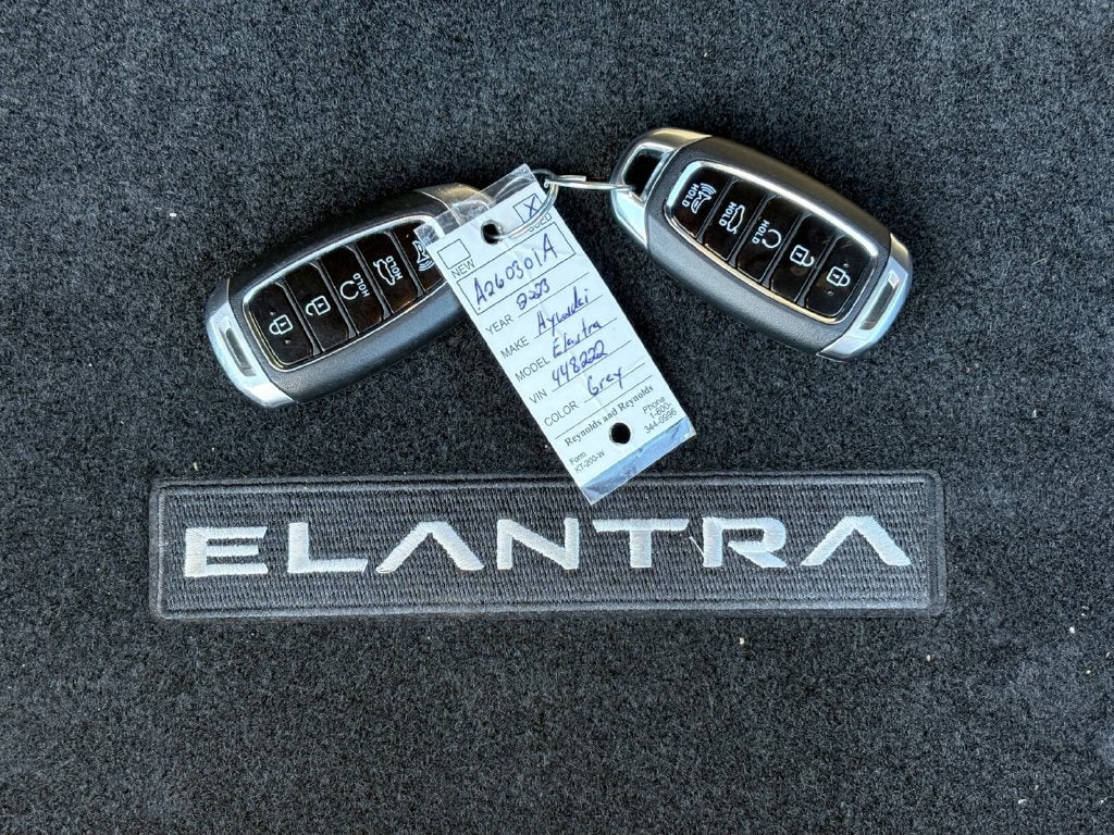 2023 Hyundai Elantra SEL